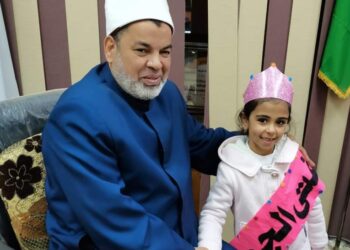 رئيس أزهر الشرقية يكرم الطفلة " جوري" لتميزها في الخطابة 23 - جريدة المساء