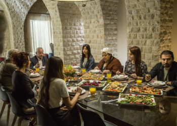 قصة حب يحضنها القصر الملعون.. تعرف على مواعيد مسلسل "ما فيي" 18 - جريدة المساء