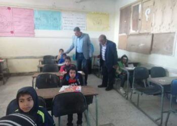 وكيل تعليم اسوان يتابع سير امتحانات الرابع الإبتدائى والأول والثانى الإعدادى فى يومها الأول 24 - جريدة المساء