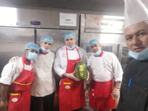 شيفات مطبخ صابرين بالسعودية ينعون وائل الإبراشي على طريقتهم الخاصة.. بالصور 24 - جريدة المساء شيفات مطبخ صابرين بالسعودية ينعون وائل الإبراشي على طريقتهم الخاصة.. بالصور 23 - جريدة المساء