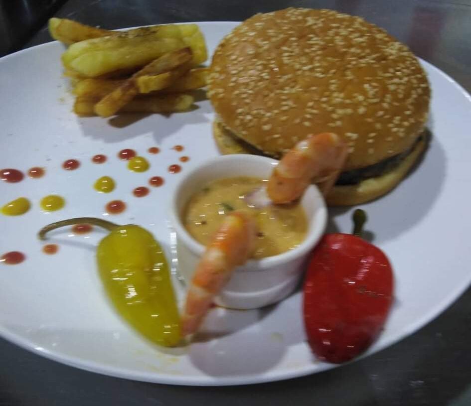 حصري.. طريقة تحضير برجر السمك والجمبري مع صوص الهلينو 18 - جريدة المساء حصري.. طريقة تحضير برجر السمك والجمبري مع صوص الهلينو 17 - جريدة المساء