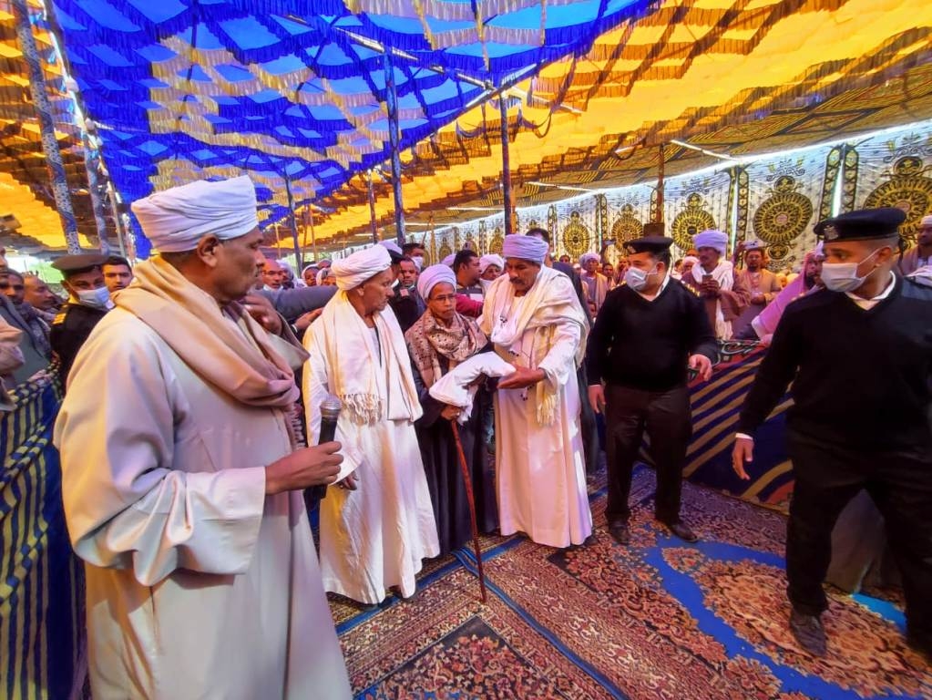اتمام مراسم الصلح بين عائلتي أحمد غنام وإبراهيم خليل بقرية الطوناب في ادفو 20 - جريدة المساء اتمام مراسم الصلح بين عائلتي أحمد غنام وإبراهيم خليل بقرية الطوناب في ادفو 19 - جريدة المساء