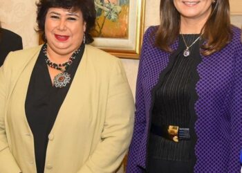 وزيرة الهجرة تثمن جهود "الثقافة" وإمداد مدرسة "نجيب محفوظ" المصرية بإيطاليا بإصدارات عن الأديب العالمي 29 - جريدة المساء