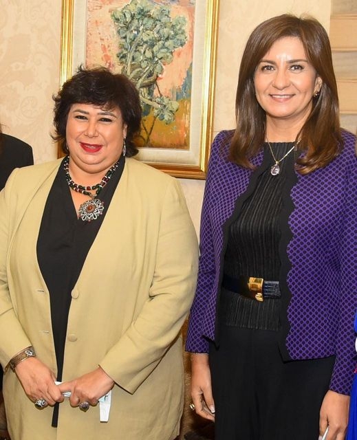 وزيرة الهجرة تثمن جهود "الثقافة" وإمداد مدرسة "نجيب محفوظ" المصرية بإيطاليا بإصدارات عن الأديب العالمي 20 - جريدة المساء وزيرة الهجرة تثمن جهود "الثقافة" وإمداد مدرسة "نجيب محفوظ" المصرية بإيطاليا بإصدارات عن الأديب العالمي 19 - جريدة المساء