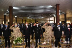 محافظ قنا ورئيس جامعة جنوب الوادى ومدير جمعية المحاربين القدماء يشهدون الإحتفال بيوم الشهيد 20 - جريدة المساء