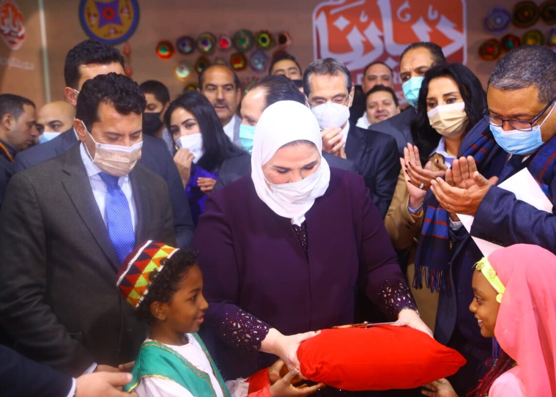 وزيرا "التضامن" و"الشباب" يفتتحا دورة جديدة لمعرض "ديارنا للحرف اليدوية" 18 - جريدة المساء