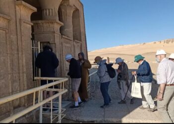 المناطق الأثرية بالمنيا تتزين بالوفود السياحية من دولتي روسيا وانجلترا 19 - جريدة المساء