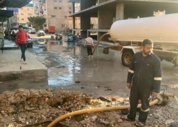 اصلاح كسر ورفع تراكمات المياة الناتجة عن الكسر بالاسماعيلية . ‏‫كـــتب - مـجـــدى الجنـــدى : 29 - جريدة المساء