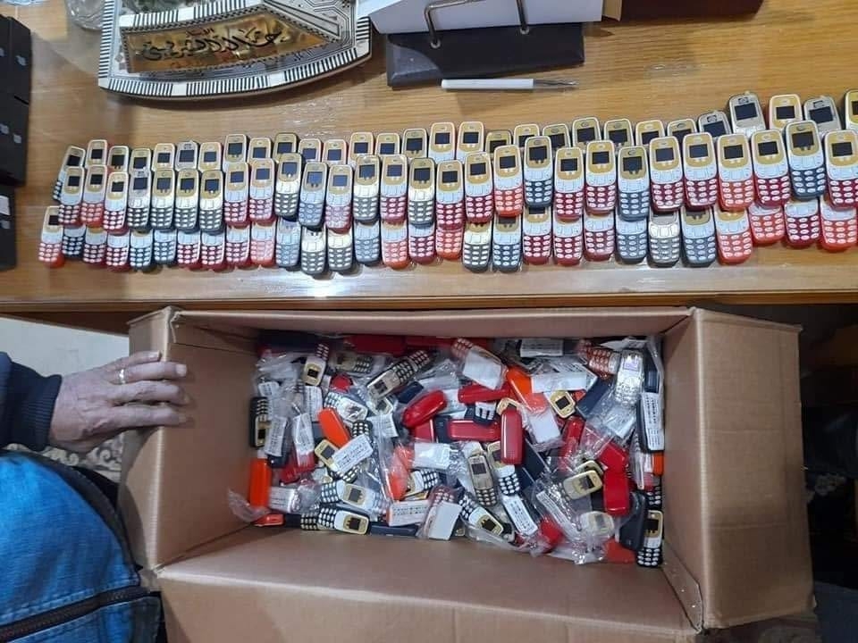 جمارك السلوم تضبط محاولة تهريب هواتف محمولة وساعات ذكية وكاميرات المراقبة 16 - جريدة المساء