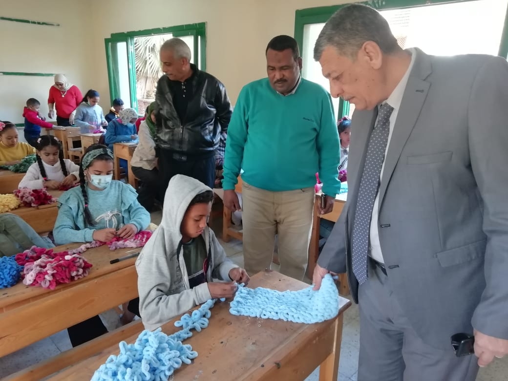 وكيل تعليم أسوان يشهد ورشة عمل "اصنع كوفية" ضمن مبادرة "احساسنا واحد" 19 - جريدة المساء وكيل تعليم أسوان يشهد ورشة عمل "اصنع كوفية" ضمن مبادرة "احساسنا واحد" 18 - جريدة المساء