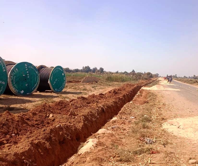 محافظ أسوان يكلف وحدة حياة كريمة لمتابعة الأعمال الجارية بقرى المبادرة الرئاسية بنصر النوبة 16 - جريدة المساء