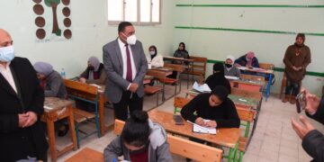 لليوم الثانى على التوالي محافظ مطروح يتابع سير امتحانات الشهادة الاعدادية . 2 - جريدة المساء لليوم الثانى على التوالي محافظ مطروح يتابع سير امتحانات الشهادة الاعدادية . 1 - جريدة المساء