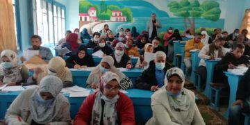 وكيل تعليم أسوان يتفقد لجان تقدير درجات الشهادة الإعدادية 1 - جريدة المساء