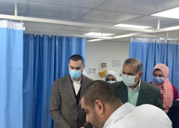 محافظ كفر الشيخ يطمئن على حالة الطلاب المصابين في حريق بمنزل ويوجه بتقديم كافة الخدمات الطبية لهم 21 - جريدة المساء