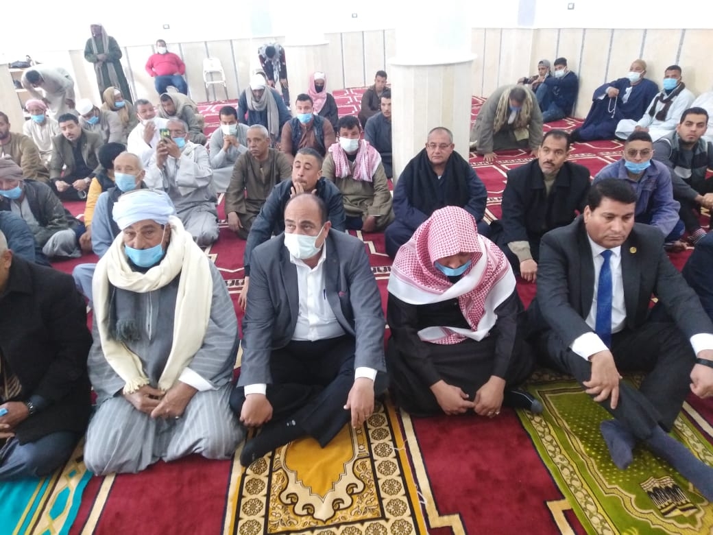 محافظ بني سويف ينيب رئيس مركز ومدينة اهناسيا لافتتاح مسجد عزبة البدهلي وأداء صلاة الجمعة بالمسجد بعد افتتاحه 15 - جريدة المساء