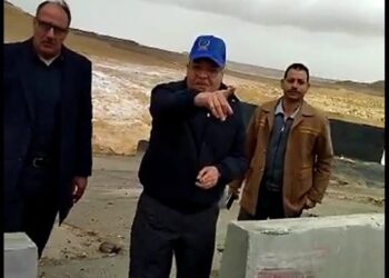 محافظ المنيا يتابع تصريف مياه الأمطار بمخرات السيول بمركز مغاغة 23 - جريدة المساء