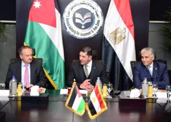 هيئة للاستثمار ووفد جمعية رجال الأعمال الأردنيين يبحثون فرص الشراكات الاستثمارية 25 - جريدة المساء