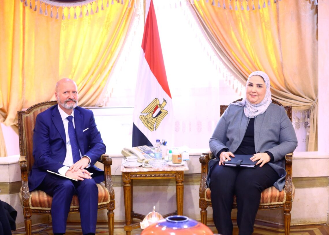 "القباج" تبحث مع سفير فنلندا التعاون في مجالات التمكين الاقتصادي للمرأة والفئات الأولى بالرعاية 18 - جريدة المساء