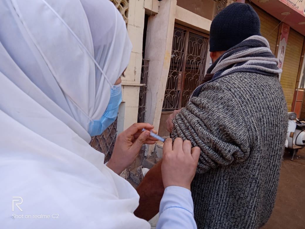 صحة القليوبية تدشن حملات طرق الأبواب لتطعيم المواطنين بلقاح فيروس كورونا 19 - جريدة المساء