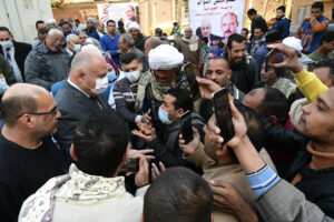 بعد توقف ١٧ عامًا .. بدء استكمال مشروع انحدار صرف صحى "أولاد على" بنجع حمادى 33 - جريدة المساء