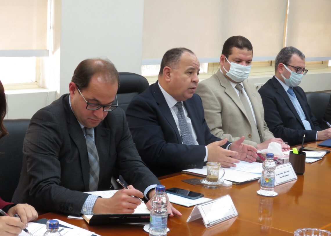 وزير المالية.. فى لقائه بمحافظ البنك المركزى العراقى: طلبات الأشقاء «أوامر»..ومستعدون لنقل خبراتنا فى الإصلاح الاقتصادى 19 - جريدة المساء