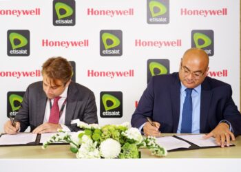 »-اتصالات مصر« توقع مذكرة تفاهم مع »هانيويل« الأمريكية لتقديم خدمات إنترنت الأشياء فائقة التطور* 23 - جريدة المساء