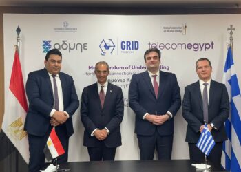 وزير الاتصالات وتكنولوجيا المعلومات يشهد اتفاقية للربط بين مصر واليونان عبر الكابلات البحرية .. و التعاون فى مجالات التحول الرقمى والذكاء الاصطناعى والابداع التكنولوجى وفرص الاستثمار فى مصر 25 - جريدة المساء