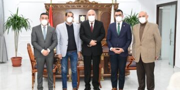 مبادرة "لمصر" تقدم الخدمات الطبية المجانية ل ٢٠ ألف تلميذ بقنا 1 - جريدة المساء