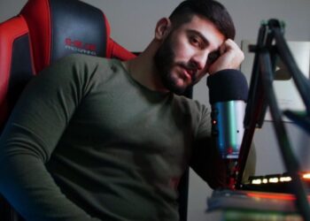 محمد الباشا جيمرز في مسلسل "بيت من ورق" مع يوسف الخال  27 - جريدة المساء