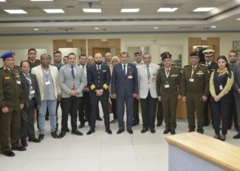 وفد أكاديمية ناصر العسكرية يهنئ مصر للطيران بالإشادات العالمية بطياريها 27 - جريدة المساء