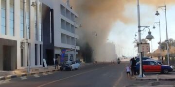 السيطرة على حريق فى أحد الفنادق بالغردقة 2 - جريدة المساء السيطرة على حريق فى أحد الفنادق بالغردقة 1 - جريدة المساء