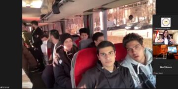 وزيرة الهجرة تتابع المغادرين المصريين من كييف بالأتوبيسات 2 - جريدة المساء وزيرة الهجرة تتابع المغادرين المصريين من كييف بالأتوبيسات 1 - جريدة المساء