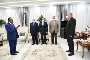 فى تقليد جديد بقنا .. المحافظ يشهد أداء حلف اليمين لمديرى عام الشباب والرياضة وتعليم نجع حمادى 99 - جريدة المساء