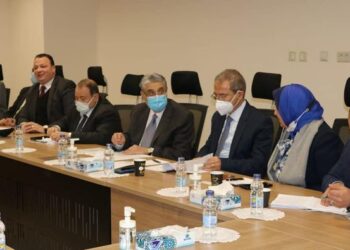 وزير الكهرباءيستقبل وزير المالية السودانى و سفير السودان بالقاهرة لمتابعة خطوات رفع القدرة المنقولة بين مصر والسودان وتلبية الاحتياجات السودانية من الكهرباء، 19 - جريدة المساء