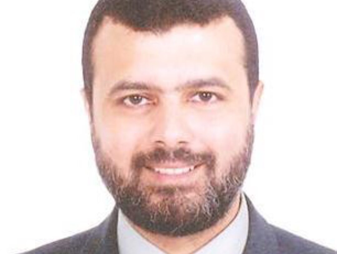 الطيار هشام الطحان 
رئيس أكاديمية مصر للطيران