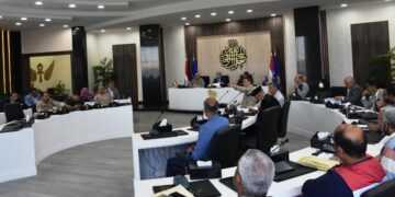 محافظ أسوان يكلف السكرتير العام بترأس إجتماع عرض البروفة النهائية للإستعداد لتنفيذ التدريب العملى المشترك صقر ( 93 ) 1 - جريدة المساء