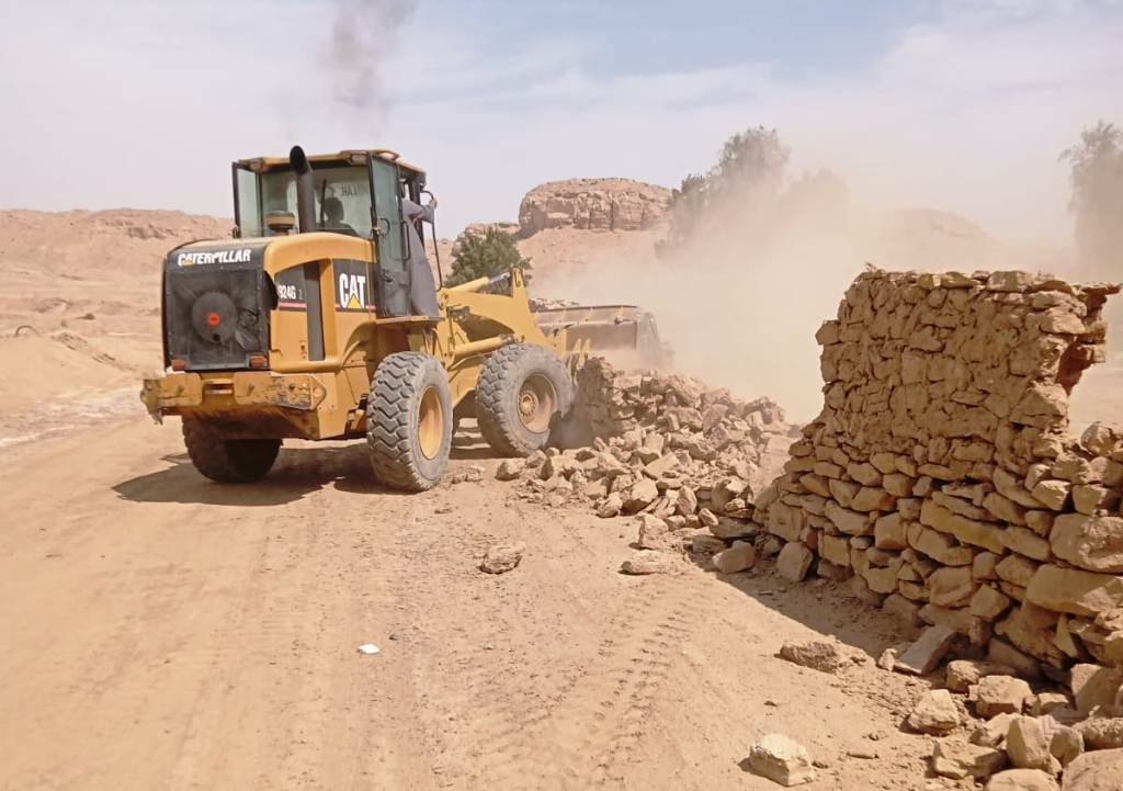 محافظ أسوان يوجه بالإزالة الفورية لمختلف التعديات والمخالفات ضمن الموجه الـ 19 20 - جريدة المساء محافظ أسوان يوجه بالإزالة الفورية لمختلف التعديات والمخالفات ضمن الموجه الـ 19 19 - جريدة المساء