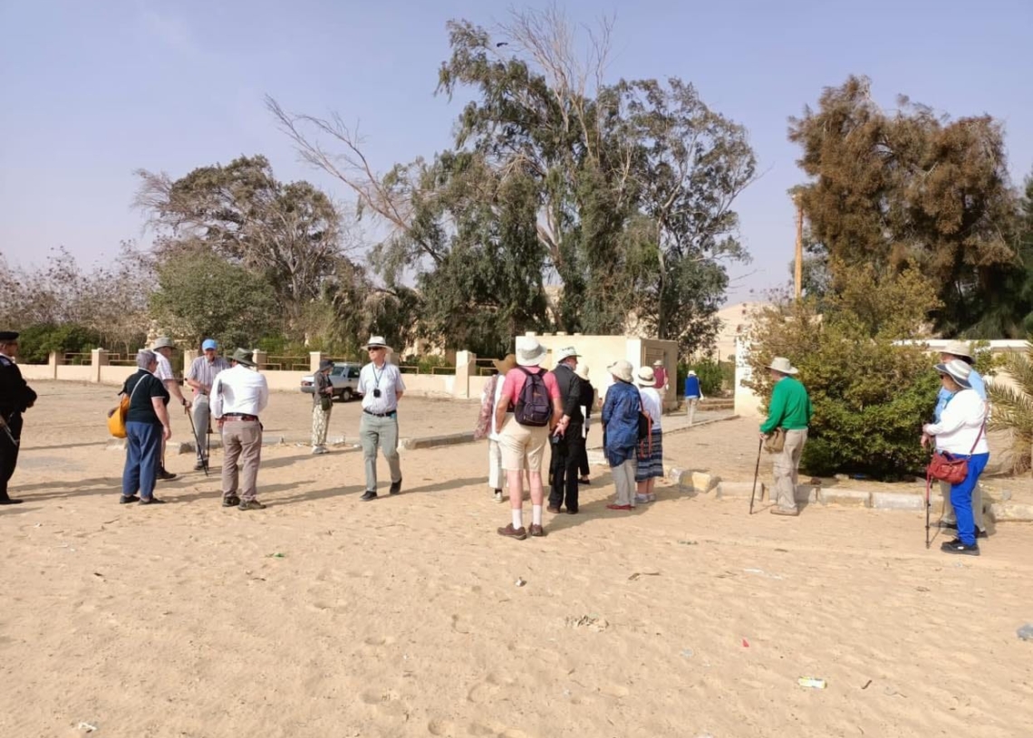 وفد سياحي متعدد الجنسيات يزور المناطق الأثرية بالمنيا 18 - جريدة المساء