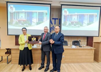 "رئيس جامعة المنيا" يستقبل وفد وزارة الاتصالات لمراكز إبداع مصر الرقمية للجامعات كتب مهاب المناهرى 18 - جريدة المساء