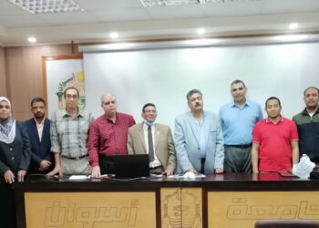 ندوة بعنوان " نموذج التقيم الذاتى للكليات والمعاهد العليا بجامعة أسوان 18 - جريدة المساء