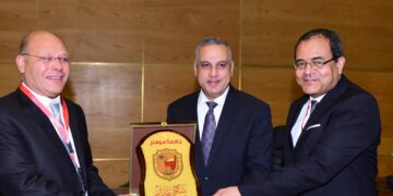 *محافظ سوهاج ورئيس الجامعة يفتتحان المؤتمر العلمي السابع "الدولي الثاني" لشباب الباحثين. 2 - جريدة المساء *محافظ سوهاج ورئيس الجامعة يفتتحان المؤتمر العلمي السابع "الدولي الثاني" لشباب الباحثين. 1 - جريدة المساء