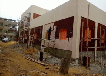 جهود مكثفة لسرعة الانتهاء من مجمع الخدمات الحكومية والمجمع الزراعي بكفر خزام مركز ديرمواس . المنيا نبيل يوسف 18 - جريدة المساء