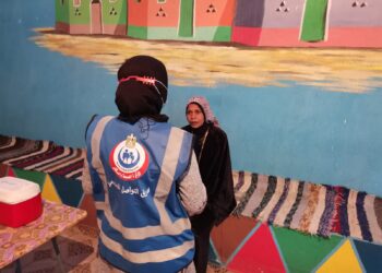 تطعيم 161 ألف و 843 مواطن ضمن حملة طرق الأبواب للتطعيم ضد كورونا بأسوان 23 - جريدة المساء