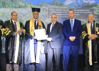 الفقي يشهد حفل تخريج الدفعة 26 طب بشري سوهاج 24 - جريدة المساء