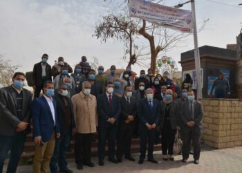 محافظ المنيا يشهد بدء حملة طرق الأبواب للتطعيم ضد فيروس كورونا لم هم أكثر من 12 عام 33 - جريدة المساء