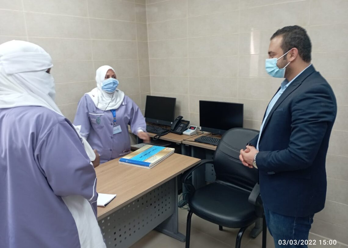 المنسق العام لمنظومة التأمين الصحي الشامل يتفقد أعمال التطوير بعدد من مستشفيات المنظومة بأسوان 19 - جريدة المساء
