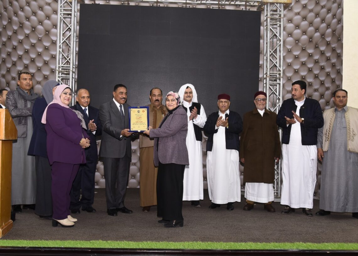 تكريم أوائل طلاب مطروح الفائزين بالمسابقة التى نظمها حزب مستقبل وطن 19 - جريدة المساء