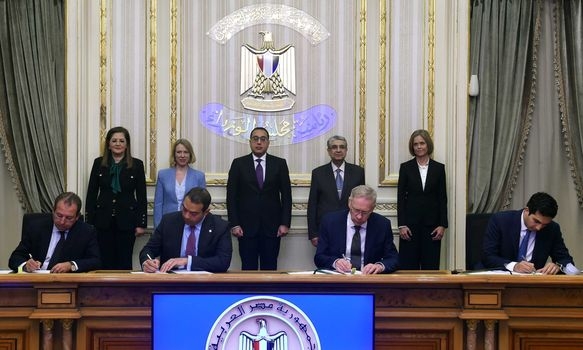 بحضور وزيرة خارجية النرويج: رئيس الوزراء يشهد توقيع اتفاقيتي تطوير مشروع لإنتاج الهيدروجين الأخضر 20 - جريدة المساء بحضور وزيرة خارجية النرويج: رئيس الوزراء يشهد توقيع اتفاقيتي تطوير مشروع لإنتاج الهيدروجين الأخضر 19 - جريدة المساء