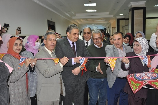 رئيس جامعة كفر الشيخ يفتتح معرضان لطلاب "النوعية" .. ويكرم الأمهات المثاليات 19 - جريدة المساء