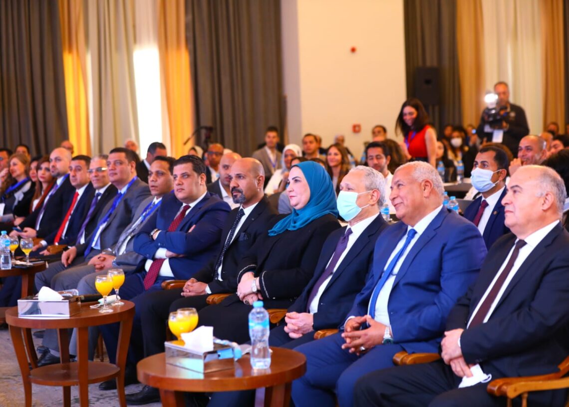 "التضامن" و "صناع الخير" يوقعان بروتوكول تعاون لإعادة إعمار 1000 منزل متهالك بالفرافرة 20 - جريدة المساء "التضامن" و "صناع الخير" يوقعان بروتوكول تعاون لإعادة إعمار 1000 منزل متهالك بالفرافرة 19 - جريدة المساء